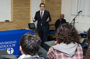 Director regional del Servicio de Evaluación Ambiental, Eduardo Rodríguez, realizó cátedra en la UC Temuco