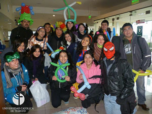 Alumnos le celebraron el día del niño a pequeños del hospital Hernán Henríquez Aravena