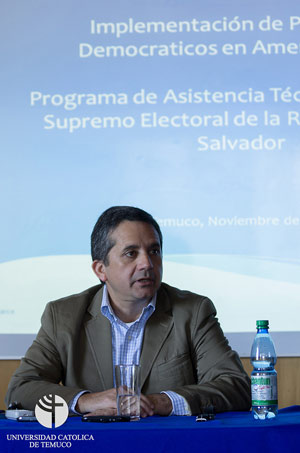 Cientista Político Argentino, Pablo Galarce, expuso sobre "Elecciones y Sociedad civil"