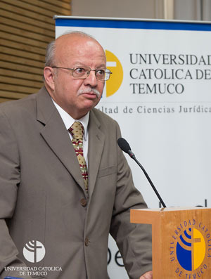 Eduardo Castillo Vigouroux  fue nombrado decano de la Facultad de Ciencias Jurídicas