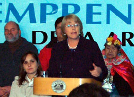 Presidenta visitó Centro Experimental