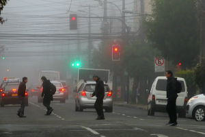 Semáforos bien sincronizados pueden ayudar a reducir la contaminación atmosférica en Temuco