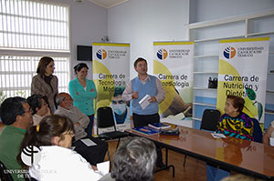 Adultos Mayores de Amanecer recibieron visita de Escuela de Ciencias de la Salud