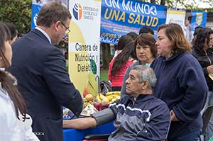 "Un Mundo, Una Salud" entregó consejos de vida saludable en la Plaza Dagoberto Godoy