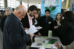 Más de 300 alumnos participaron en la Primera Exposición de Proyectos de Ingeniería 2009 en el Campus Norte