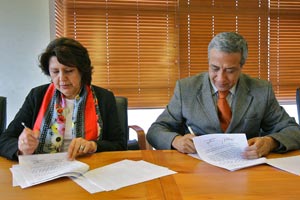 Nuestra institución e INDAP firman convenio