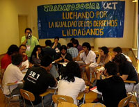 Participación de Estudiantes en Foro Social