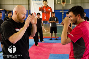 Experto internacional en artes marciales mixtas visitó nuestra Universidad