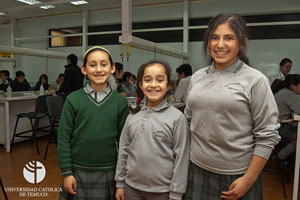 Alumnos de la Escuela Volcán Llaima de Melipueco visitaron laboratorio de Pedagogía Media en CCNN y Biología