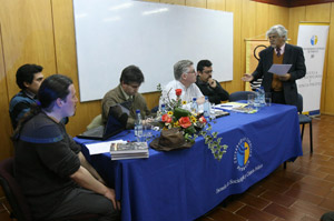 En la UC Temuco lanzan y analizan libro compilatorio sobre iniciativas de Derechos Humanos en Chile