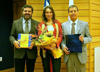 Se realizó el lanzamiento oficial del Libro Objeto que cuenta la historia de la Universidad de manera artística