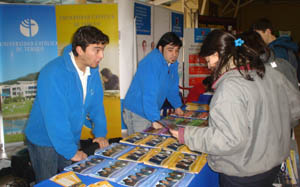 Universidad Católica invita a sus alumnos a integrar el Equipo Difusión 2009
