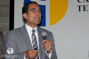 Dr. Héctor Montenegro Ex-Superintendente de escuelas públicas de San Diego, California visitó UC Temuco