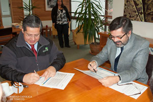 Firman plan de prevención de riesgo entre UC Temuco y Mutual de Seguridad