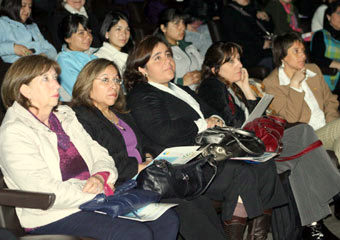 Escuela de Educación Parvularia recibe a estudiantes del sur del país en Seminario de la disciplina