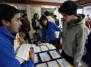 Los 100 mejores alumnos de Villarrica participaron en ensayo masivo PSU organizado por la UC Temuco