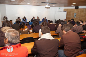 Franca reunión entre el rector Vásquez, dirigentes sindicales y estudiantiles
