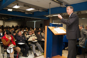 Rector Vásquez convocó a los funcionarios de la universidad a una reunión general informativa