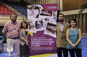 Académicos de la Facultad de Educación expusieron en Colombia en encuentro sobre Estudios Generales