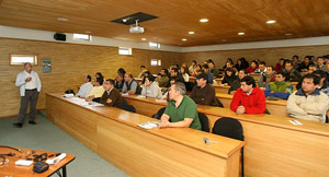 Escuela de Agronomía realiza seminario de Tecnología Agrícola en conjunto con importante empresa del sector