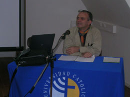 Sociolingüista mexicano dictó conferencia en UC Temuco
