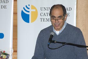Dr. Alfredo Carballeda dictó clase magistral que inauguró año académico de Trabajo Social