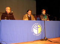 Padre Felipe Berríos dictó charla en la UCT